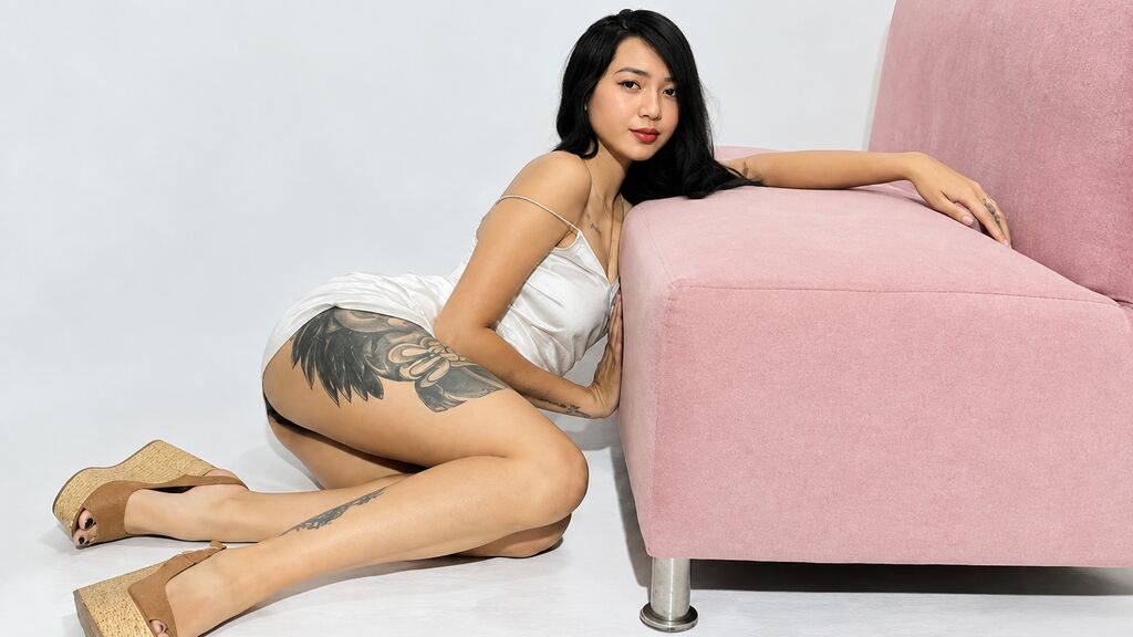 SeleneGuzman's profile from Jasmin at GirlsOfJasmin'