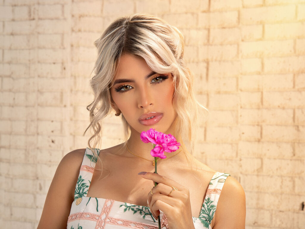 Irem live girl webcam profile