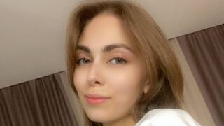 WiloneBown's LiveJasmin show and profile