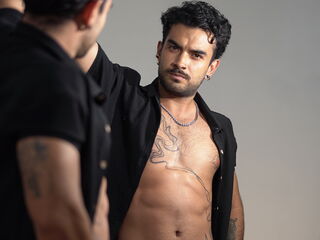 naked chat room ZarekScorpio