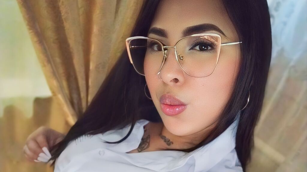 AinaraSharon online on GirlsOfJasmin