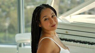Free Nude MonicaIshtar