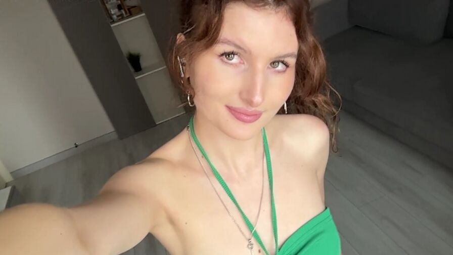 KarmenZeinert's Live Nude Chat