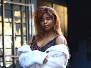 Webcam model FifiCaramel from Web Night Cam