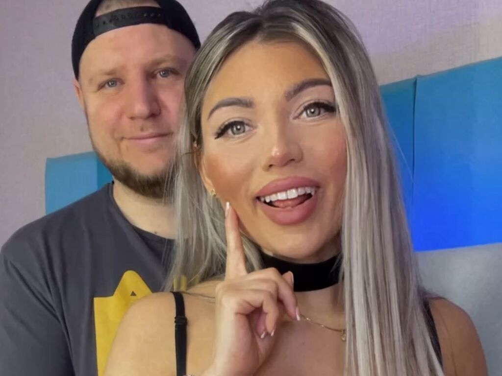 LindyAndAndy Nude