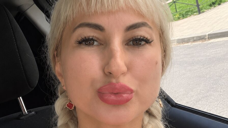 Watch FlayDavis live on Live Cams