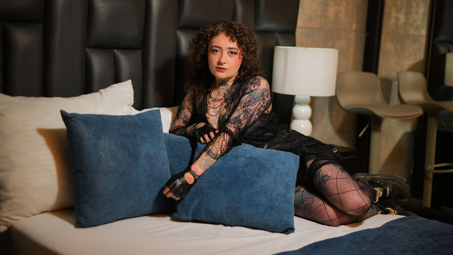 Private show with DaphneVelvet