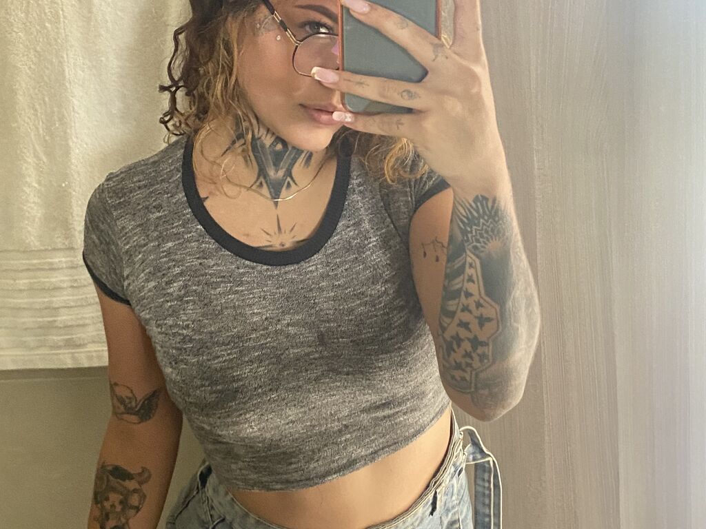 EvelynCortes Nude