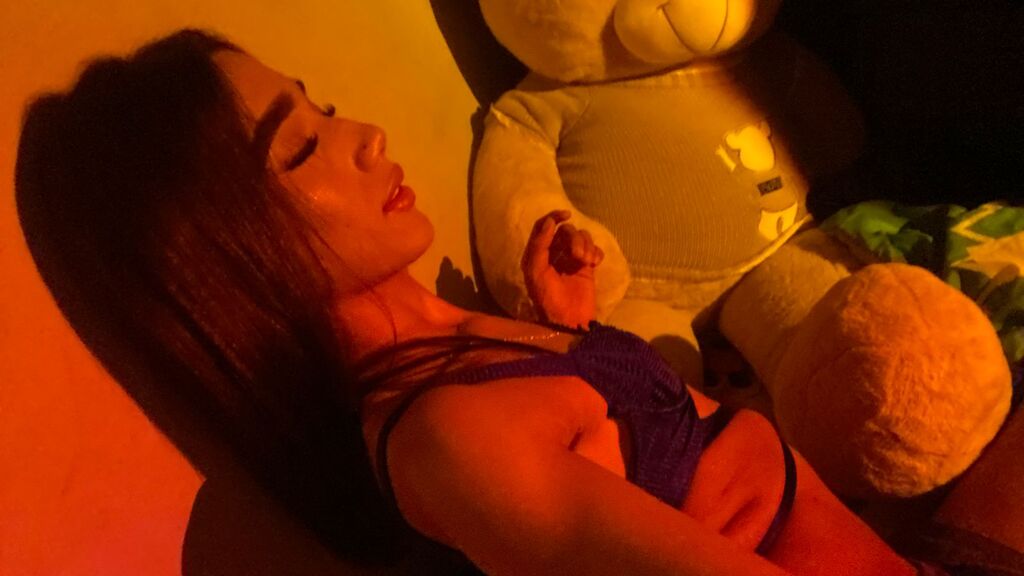 CatalinaRossu Live Cam and Statistics on UnifiedCams