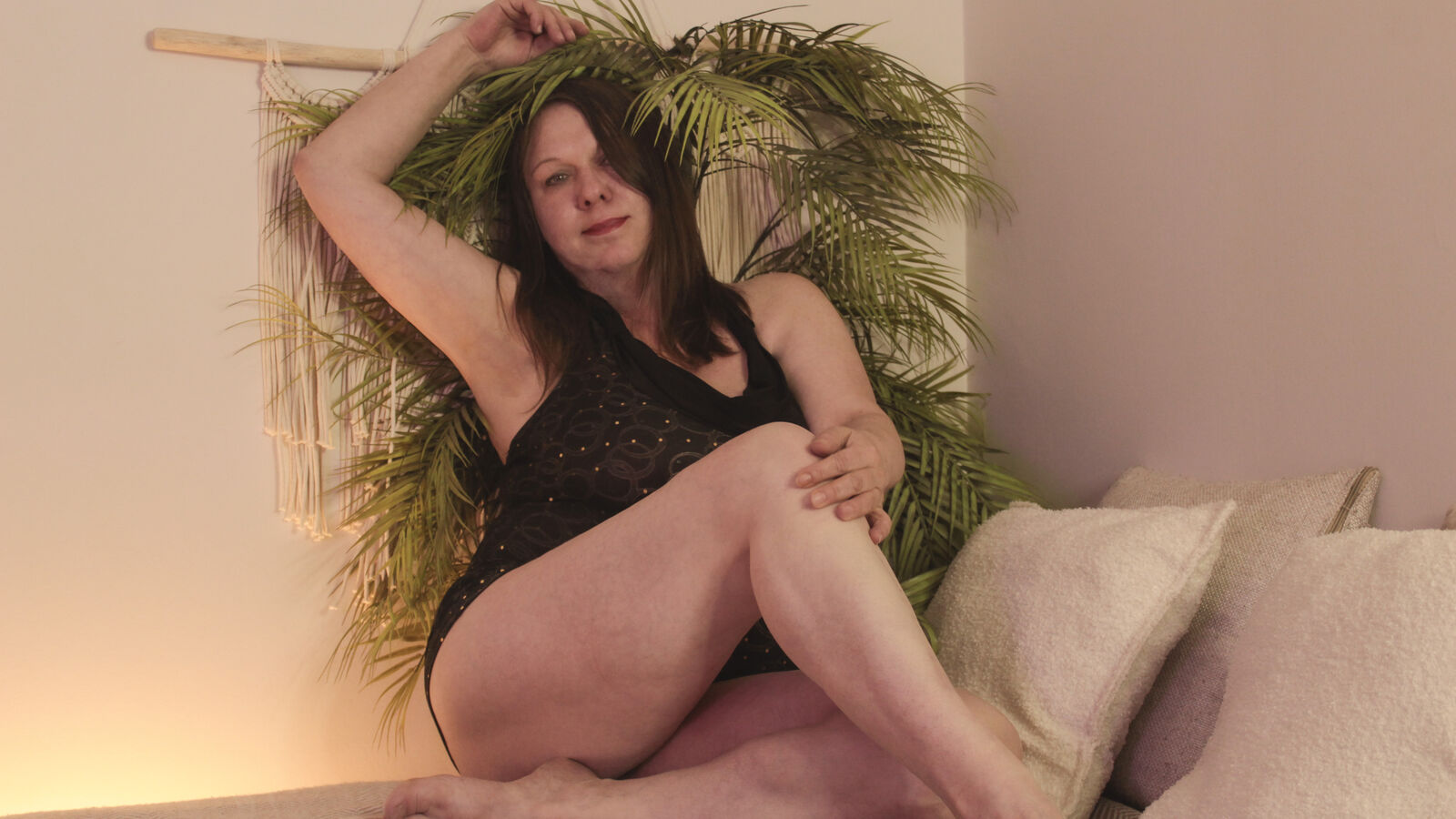 KellyLeach glamour portrait