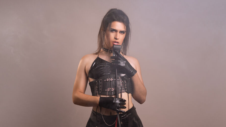 Chat with LilithBlackheart live on AsianCamModels.com