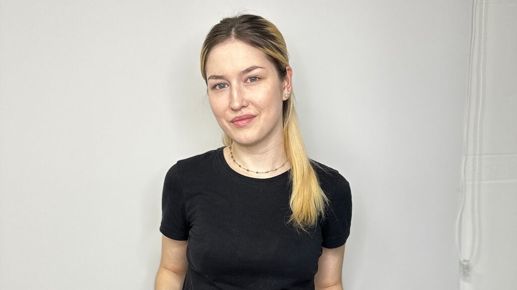 BlytheGrimshaw's profile from Jasmin at GirlsOfJasmin'