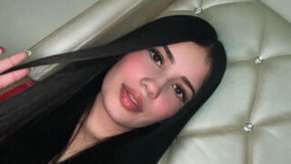 SophiaFoox's LiveJasmin show and profile