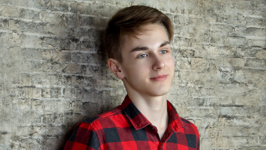 Watch DmitriyChernov’s Cam Show Live