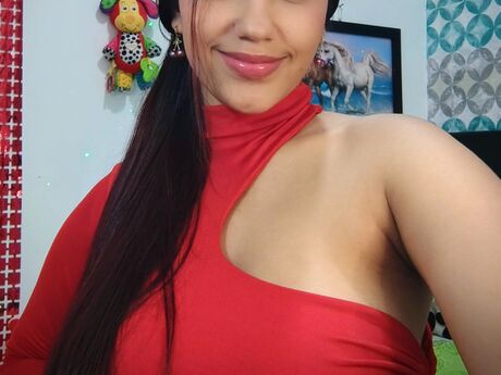 Chat with HannahHerrera