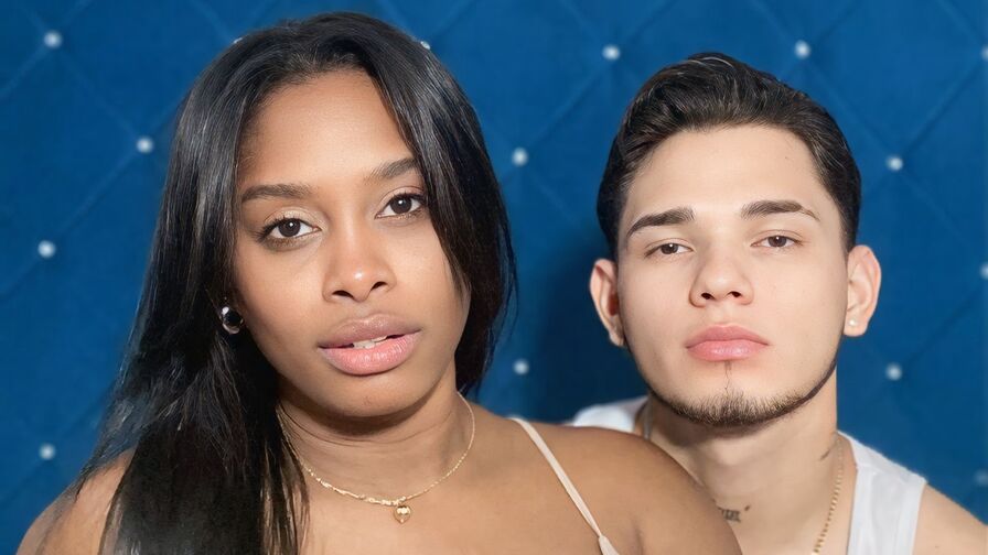 DamarisandCris's live cam