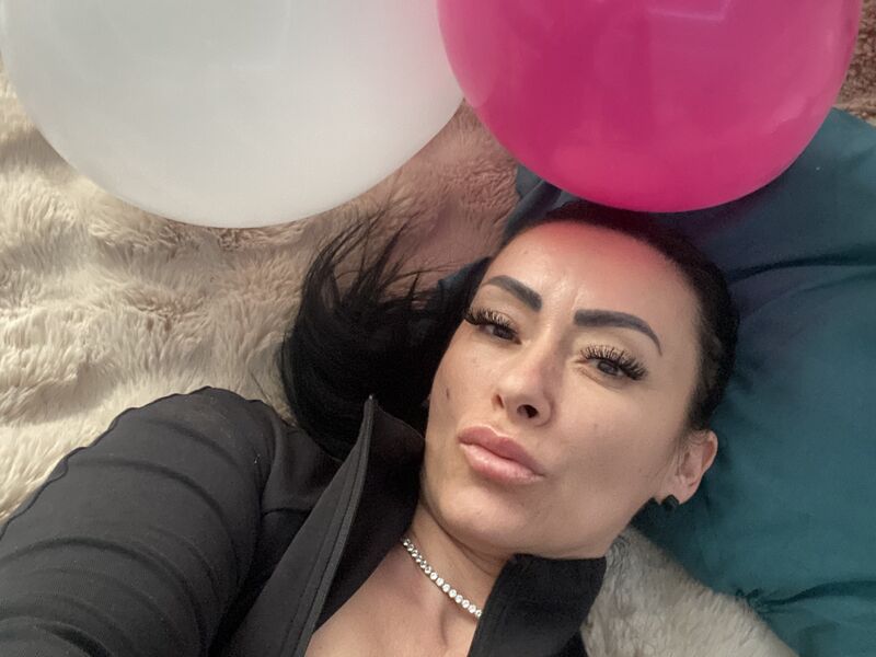 Live Sex Cam Reeyna