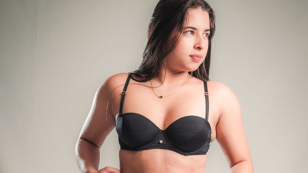 Watch AlanaSkyd from LiveJasmin on GirlsOfJasmin