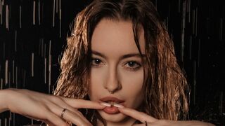 Free Nude ZeniaSelusi