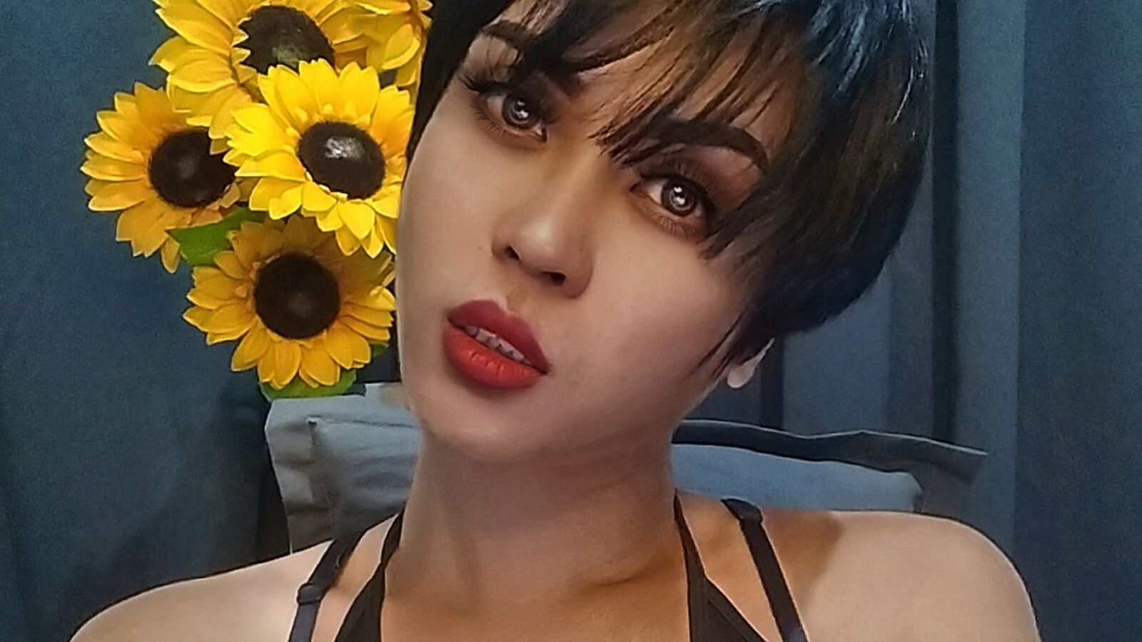SainteBeatrix erotic portrait