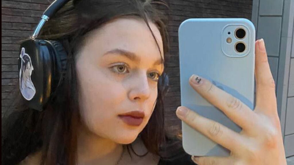 EdwinaCurvin's profile from Jasmin at GirlsOfJasmin'