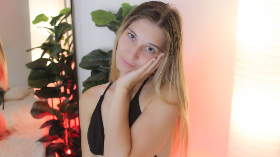 LauraPurr Live Sex Chat at GPX Cams