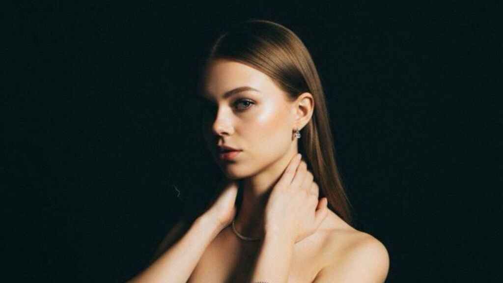 LorieForbach's profile from Jasmin at GirlsOfJasmin'