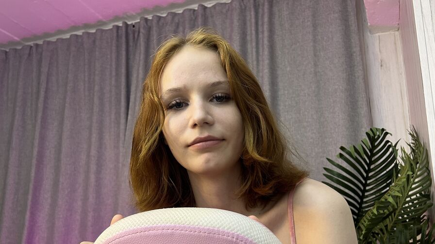 Join AliceFlorence’s Live Webcam Show