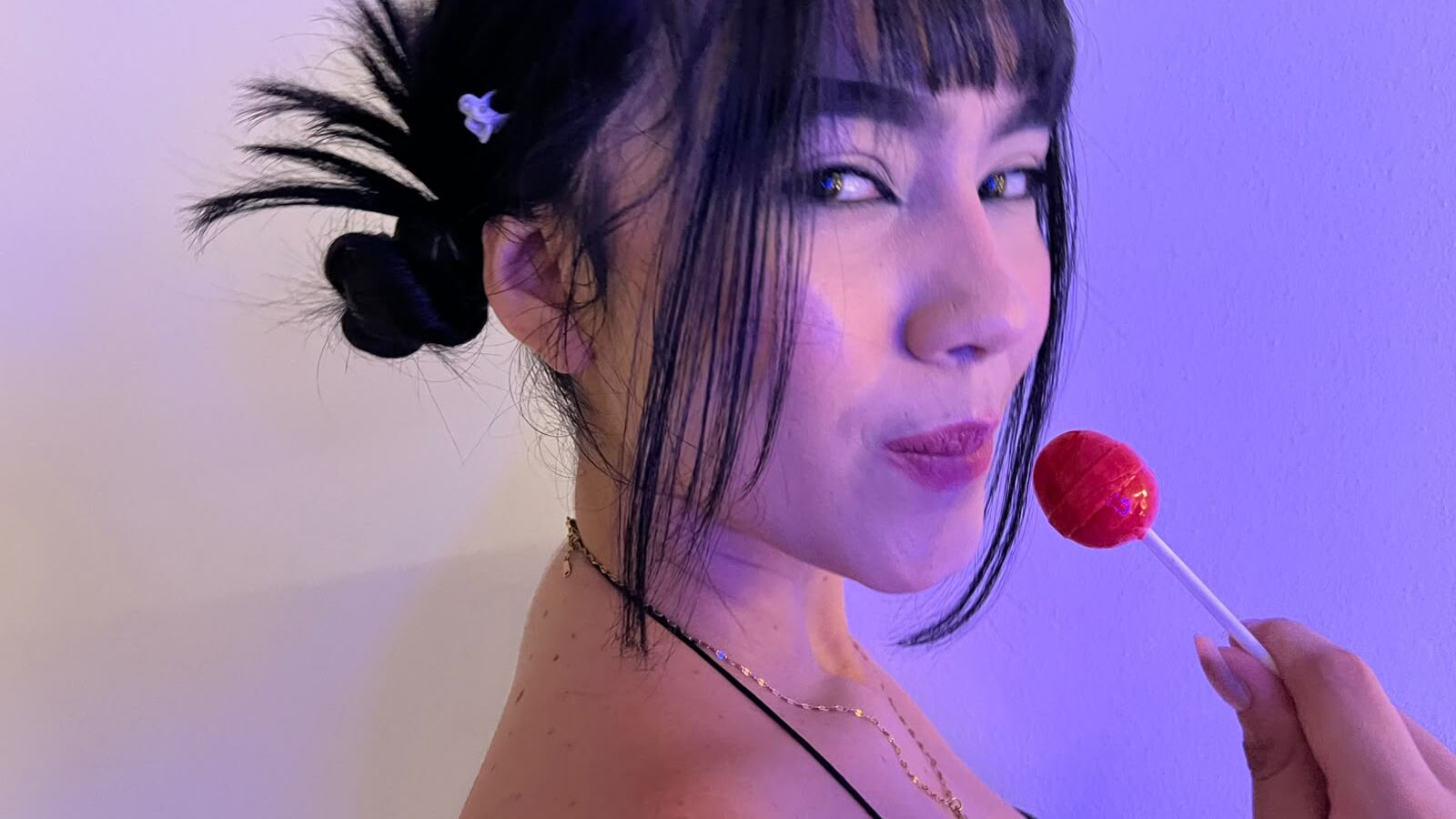 NahomiNumia erotic portrait