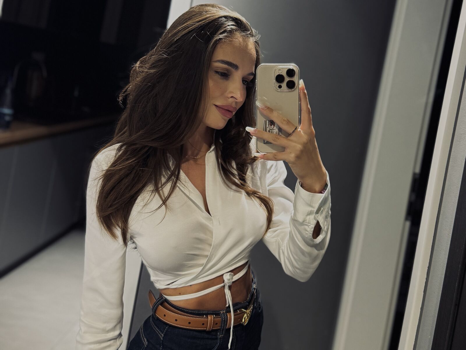 Live cam for EsmeAinsley