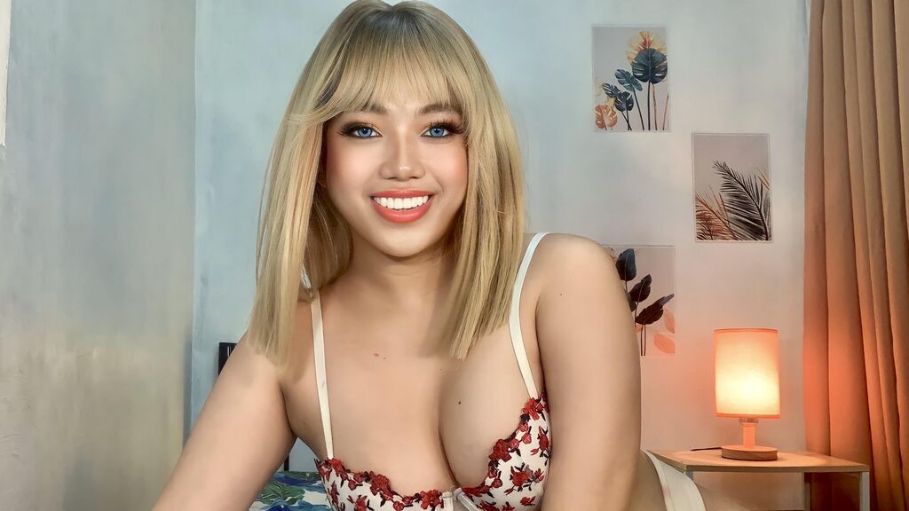 Watch MikyAzumi live on cam on LiveJasmin
