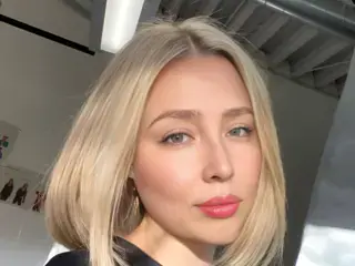 Show privé avec PhyllisBulmer