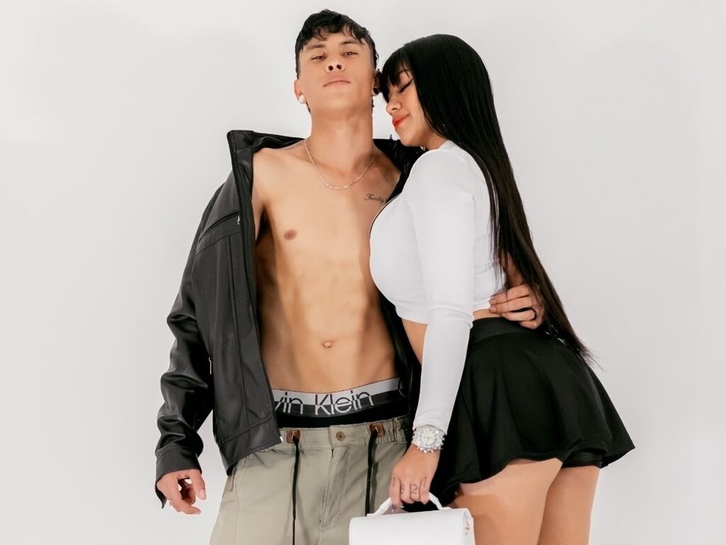 ElizabethAndCono Nude