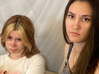 Webcam model ErlineAndDomino from LiveJasmin