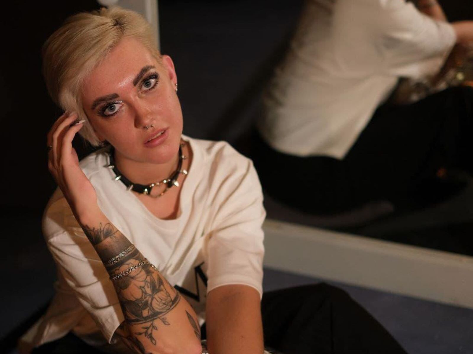 Live cam for MileyDevis