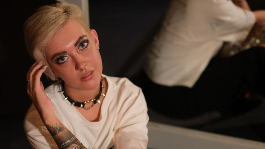 MileyDevis Cumshow Vip