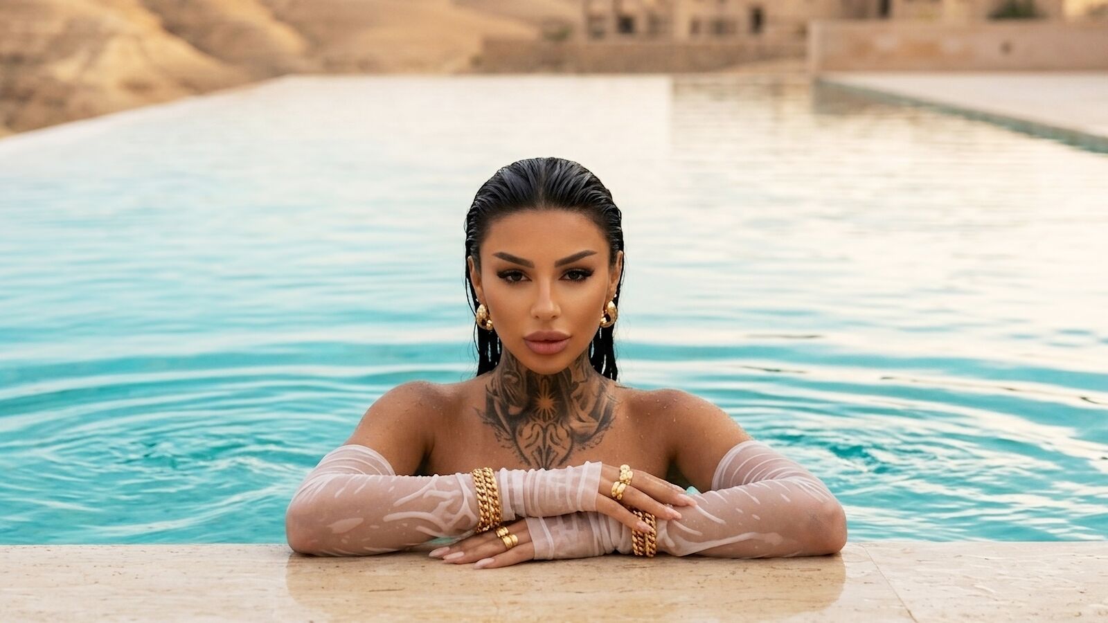 CherrieMadisson glamour portrait