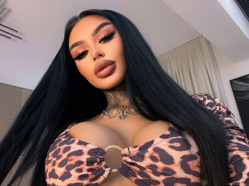 Live Sex Cam CherrieMadisson