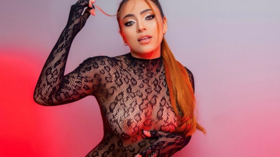 IsaDior webcam show