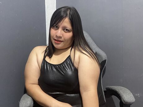 Chat with KasandraReyes
