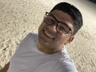 GabrielFlex is a webcam model, age 34