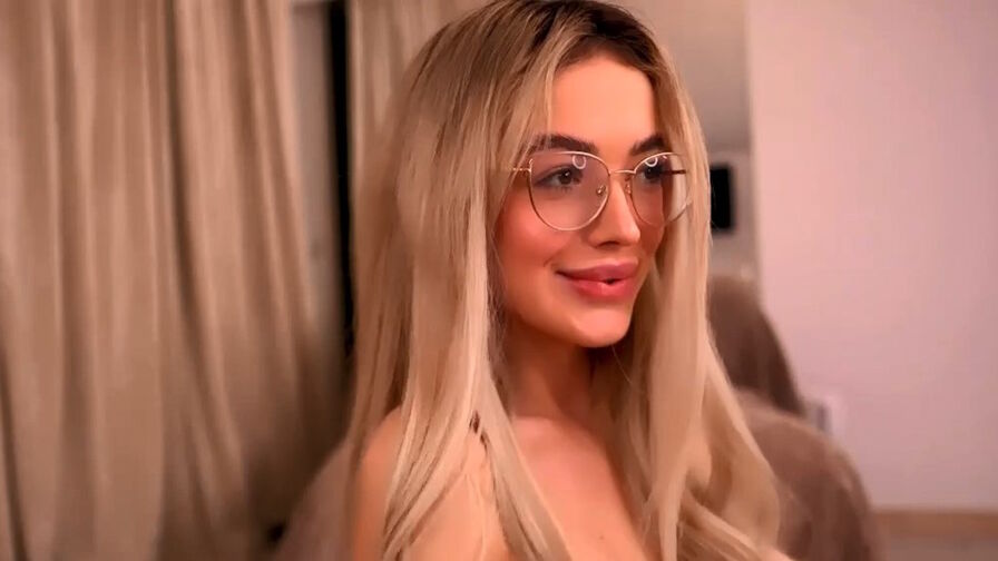 KristyJoye's Live Nude Chat