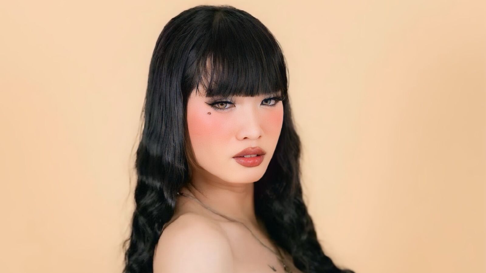 CharlotGrand glamour portrait