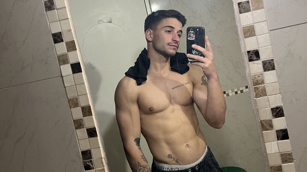 Sex chat gratuit in direct cu TrevorArg pe LiveJasmin