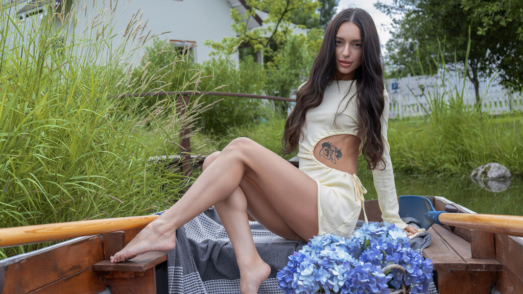 Live Chat with AdoraCortes on LiveJasmin