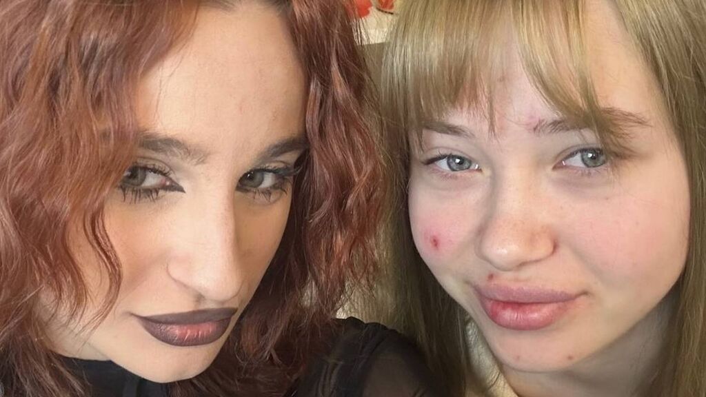 Watch lesbian performer AngelynAndCherry from LiveJasmin at GirlsOfJasmin