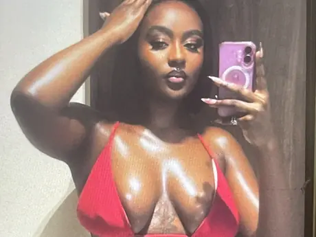 Chat with RemmyJade