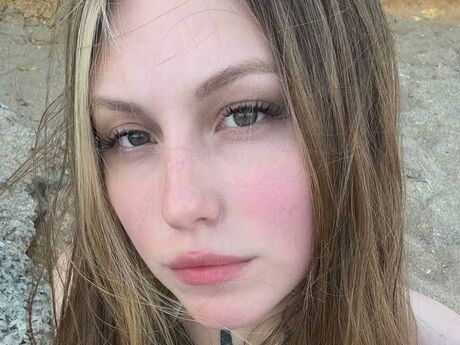 Chat with FriedaJane