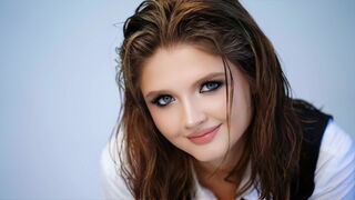JaneRosses LiveJasmin girl model room