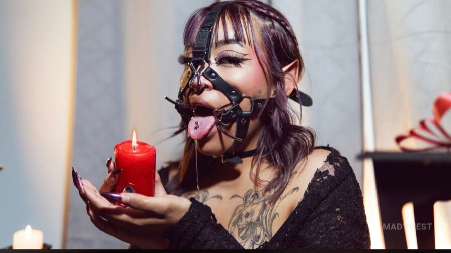 MadyWestt Free Naked Private